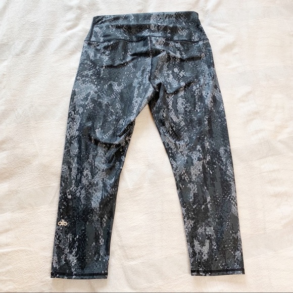 ALO YOGA Black Python Airbrush High Waisted Leggin - Picture 12 of 14